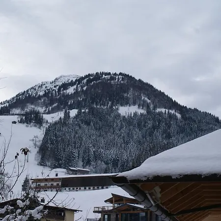 Haus Schiwelt Appartement Kirchberg in Tirol Buitenkant foto